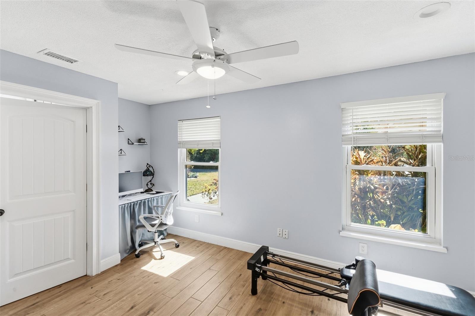 Image 41 of 100 For 717 Breckenridge Drive