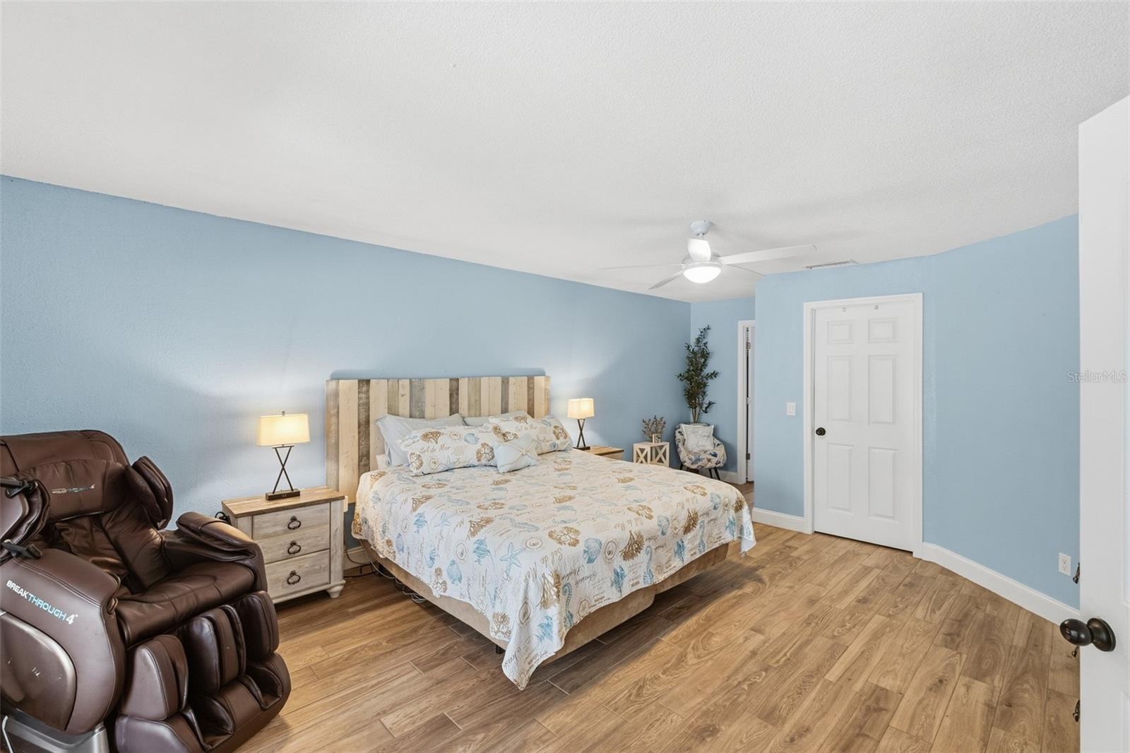 Image 47 of 100 For 717 Breckenridge Drive