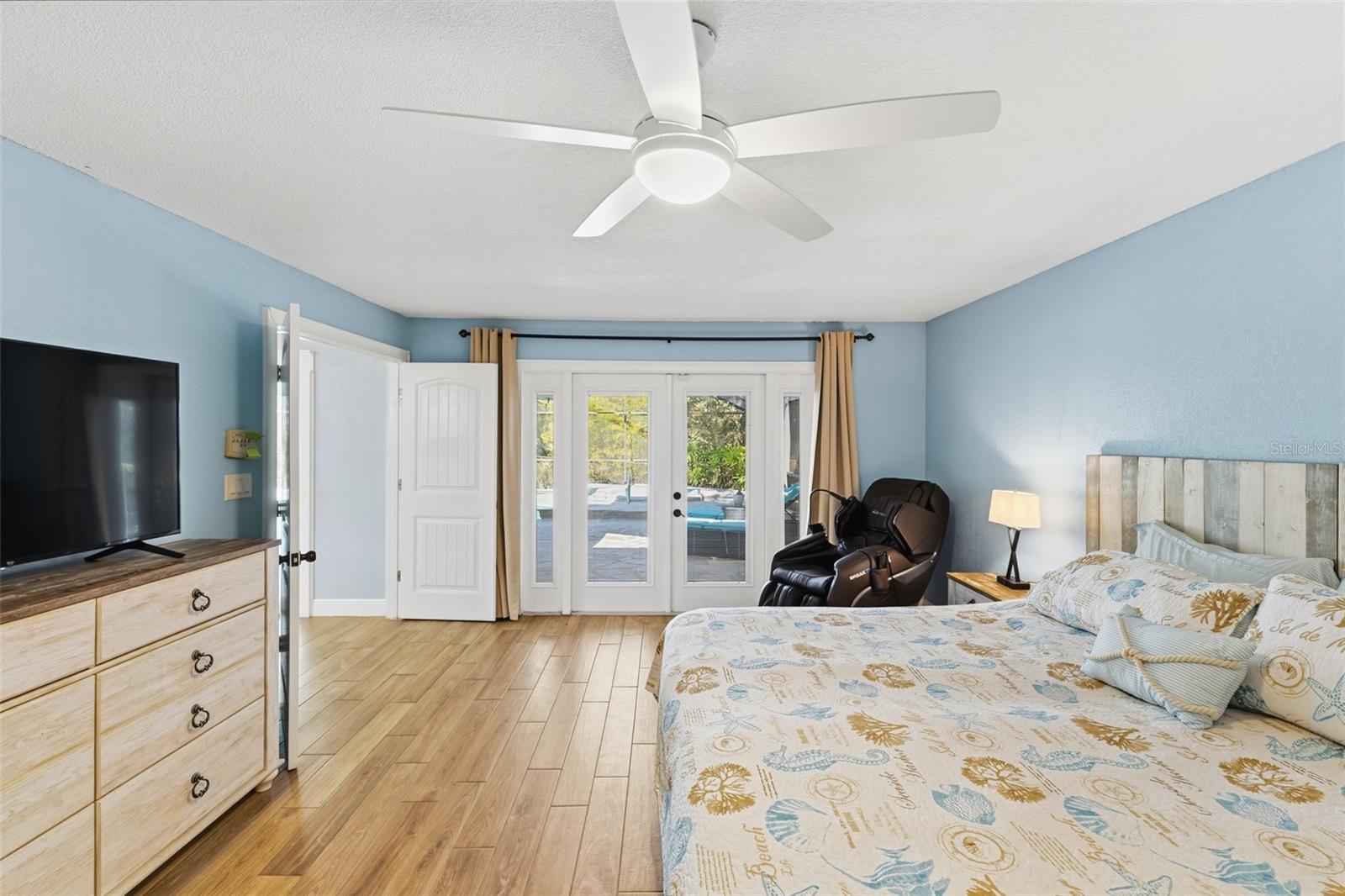 Image 50 of 100 For 717 Breckenridge Drive