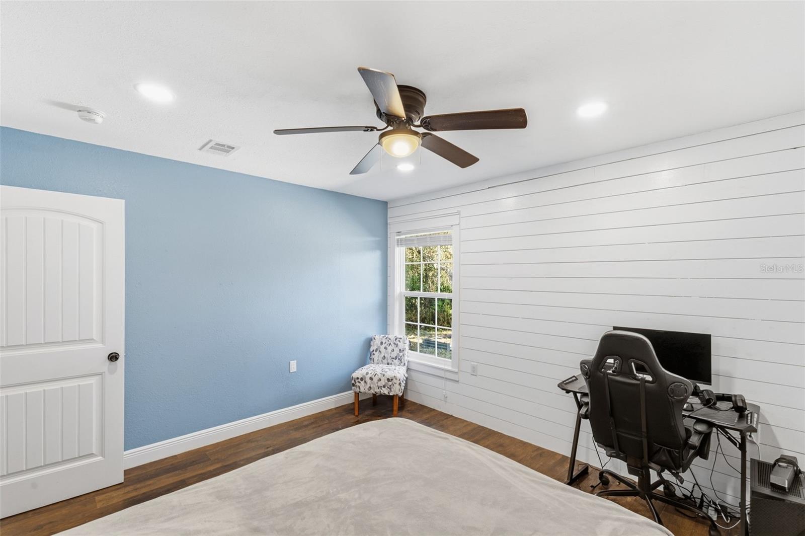 Image 59 of 100 For 717 Breckenridge Drive