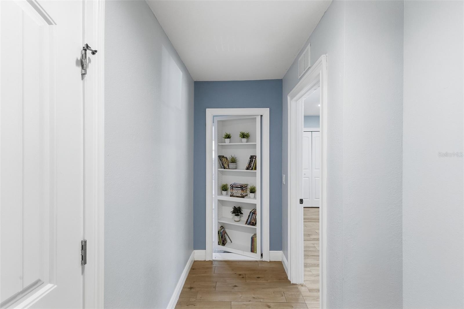 Image 65 of 100 For 717 Breckenridge Drive