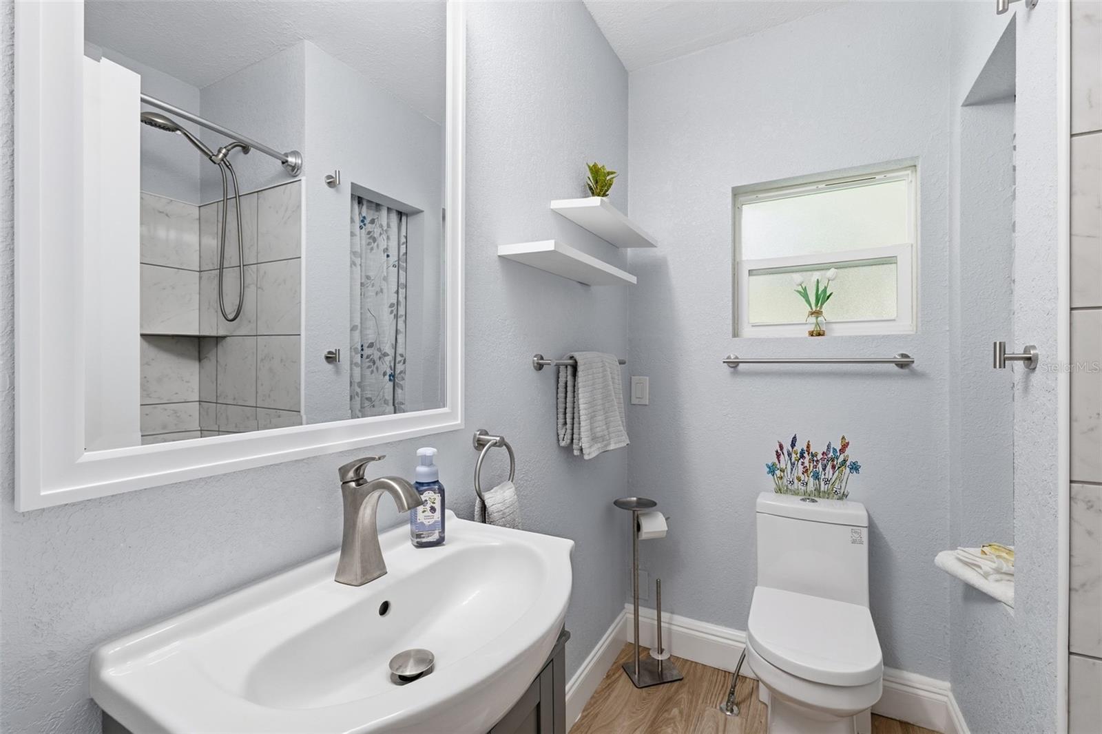 Image 71 of 100 For 717 Breckenridge Drive