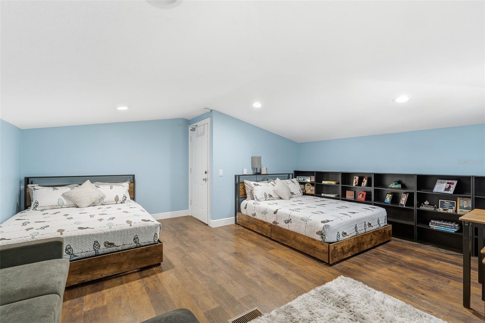 Image 77 of 100 For 717 Breckenridge Drive