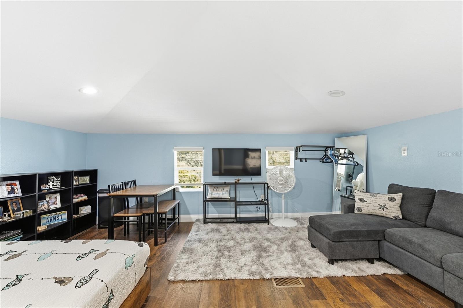 Image 78 of 100 For 717 Breckenridge Drive