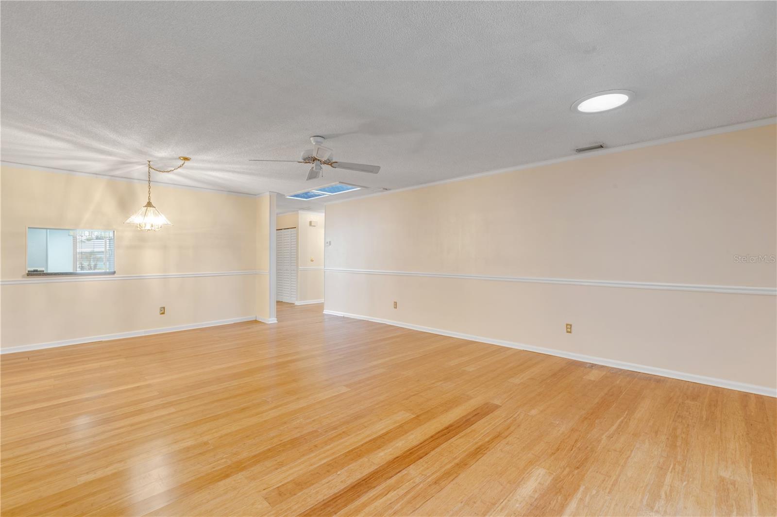 Image 7 of 22 For 6 Stymie Lane