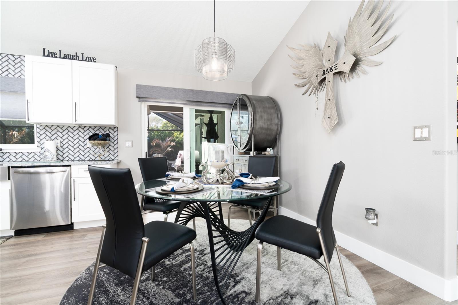 Image 10 of 40 For 830 Fairway Drive