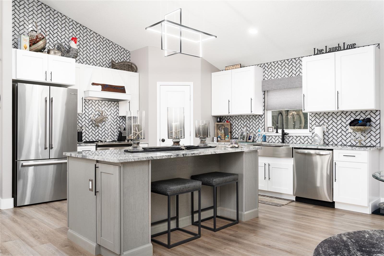 Image 11 of 40 For 830 Fairway Drive