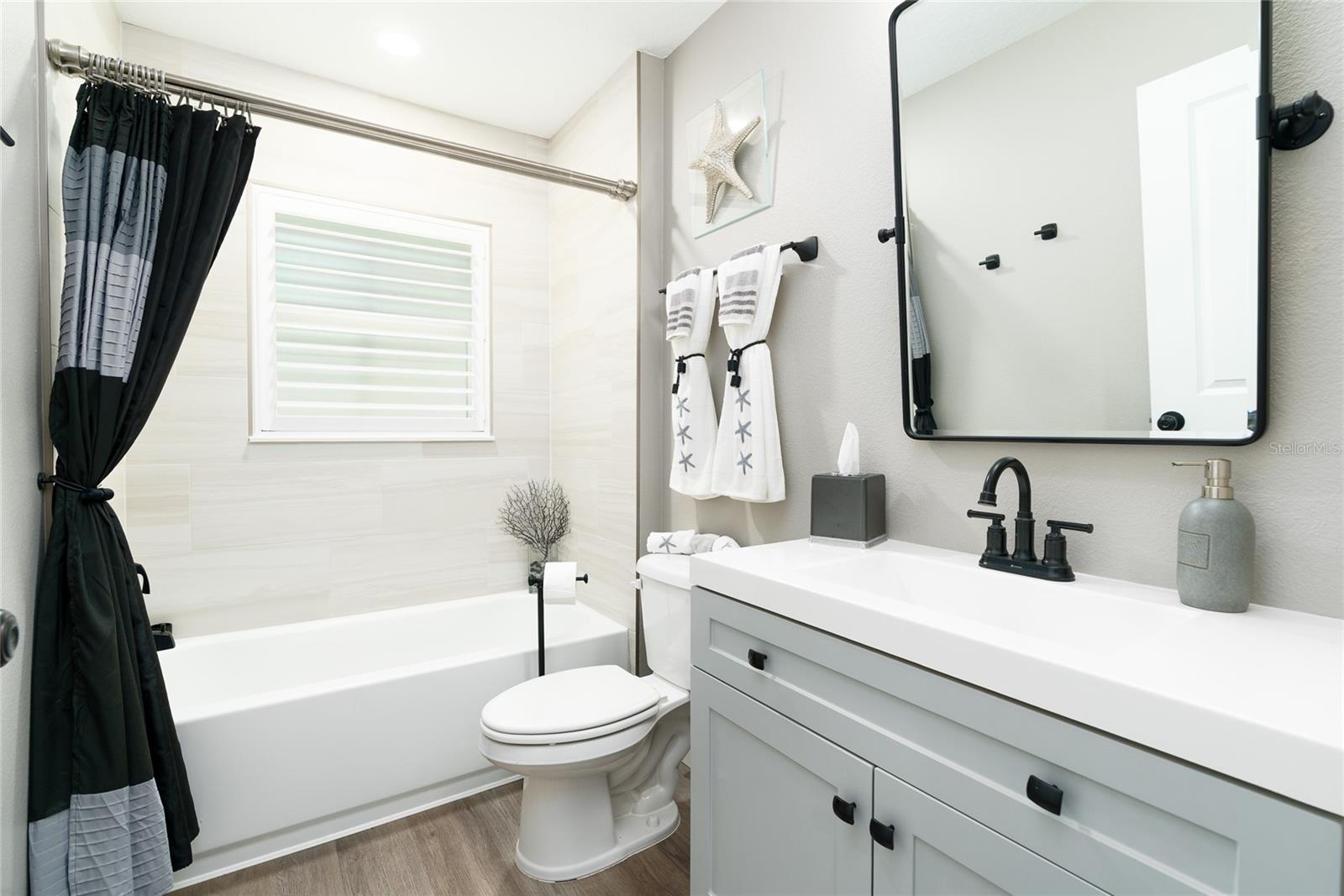 Image 23 of 40 For 830 Fairway Drive