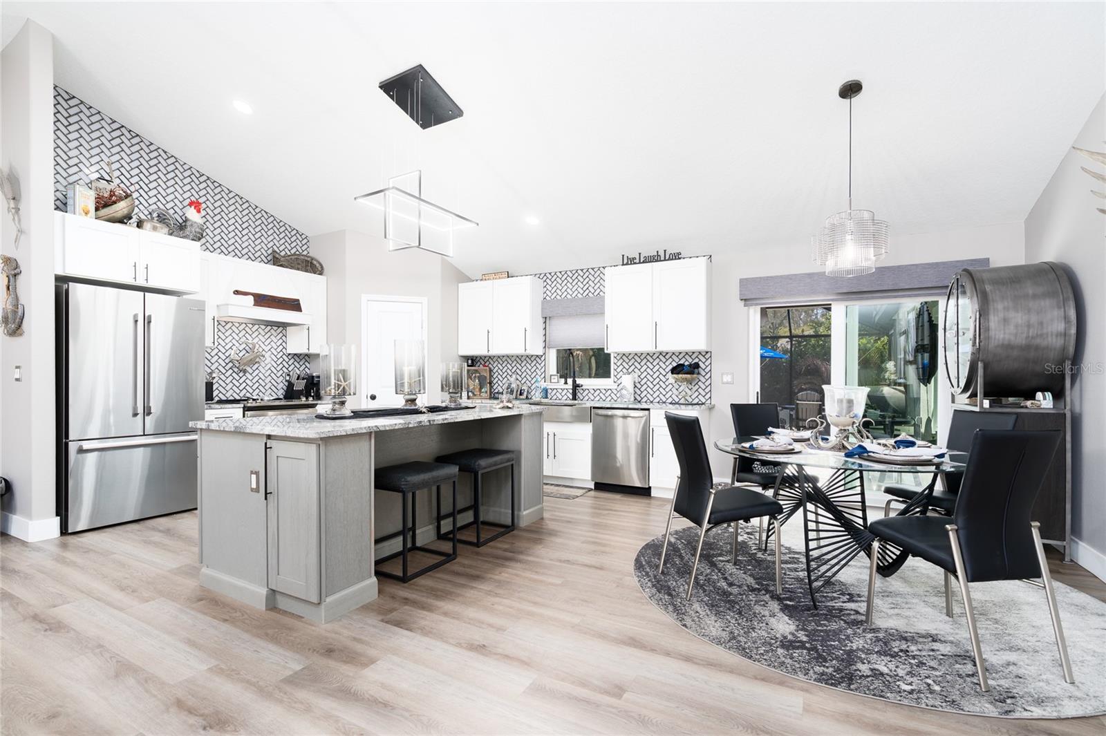 Image 9 of 40 For 830 Fairway Drive