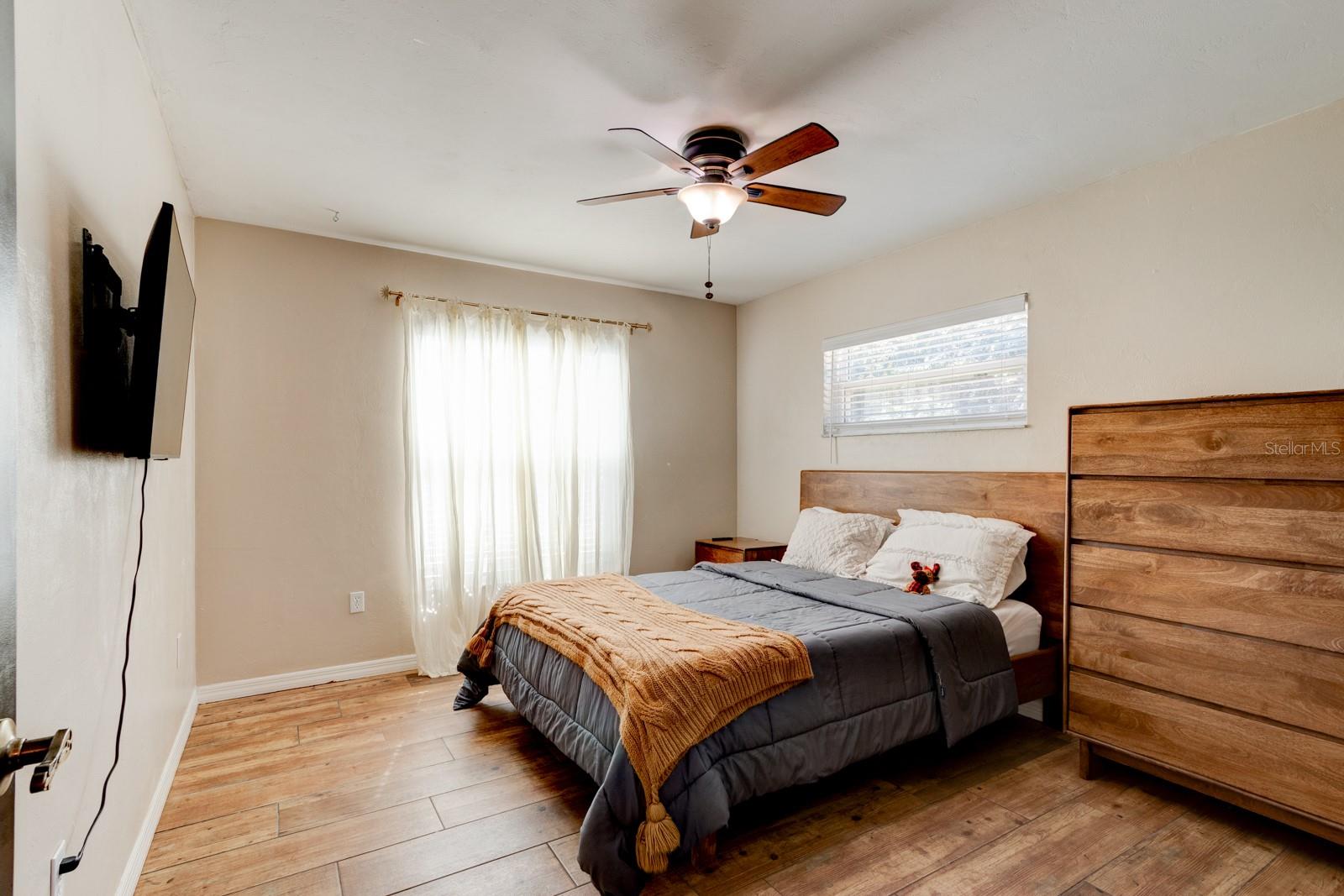 Image 21 of 40 For 117 Azalea Road