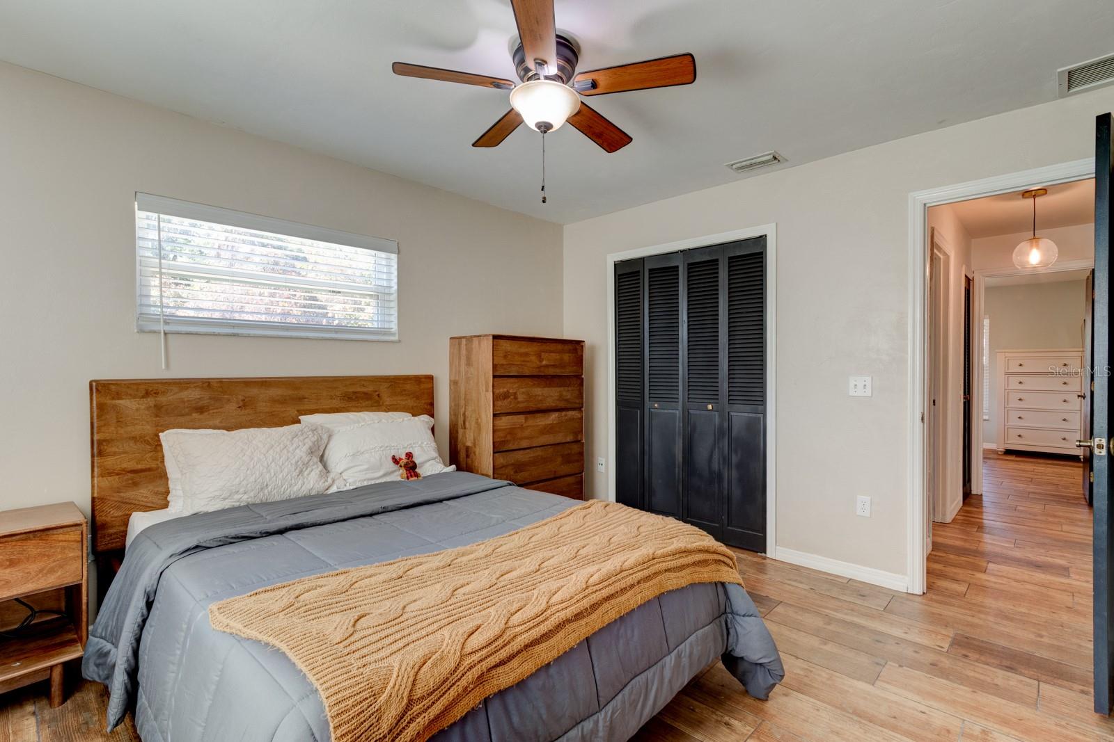 Image 22 of 40 For 117 Azalea Road