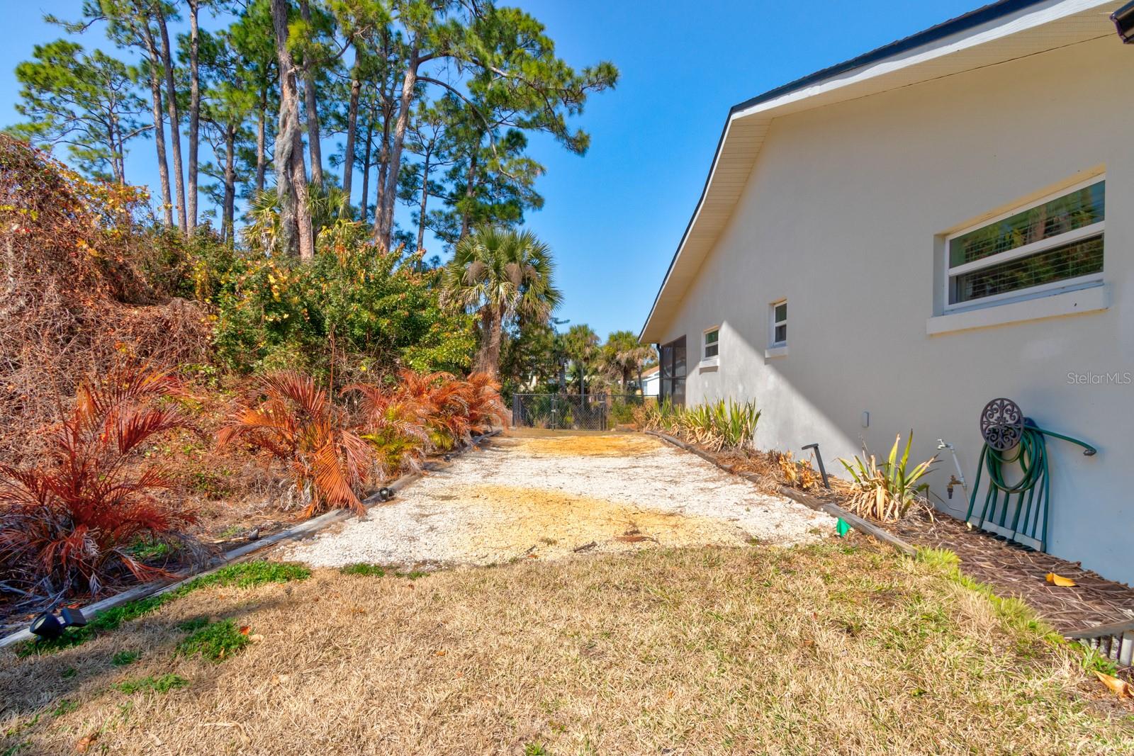 Image 36 of 40 For 117 Azalea Road