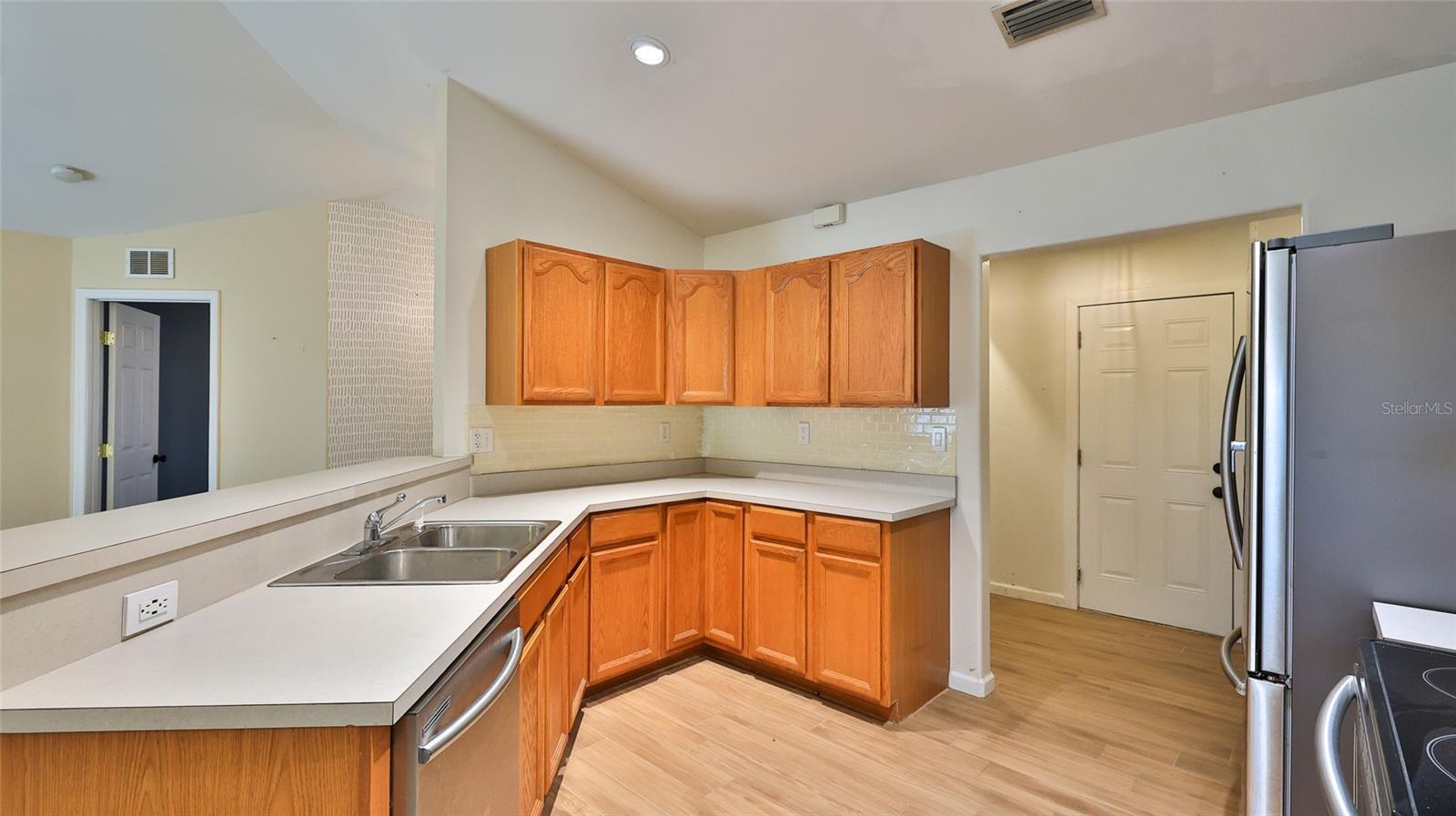 Image 10 of 38 For 2531 Needle Palm Drive