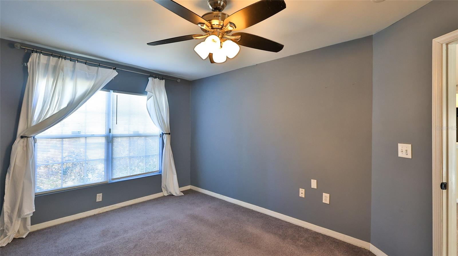 Image 28 of 38 For 2531 Needle Palm Drive