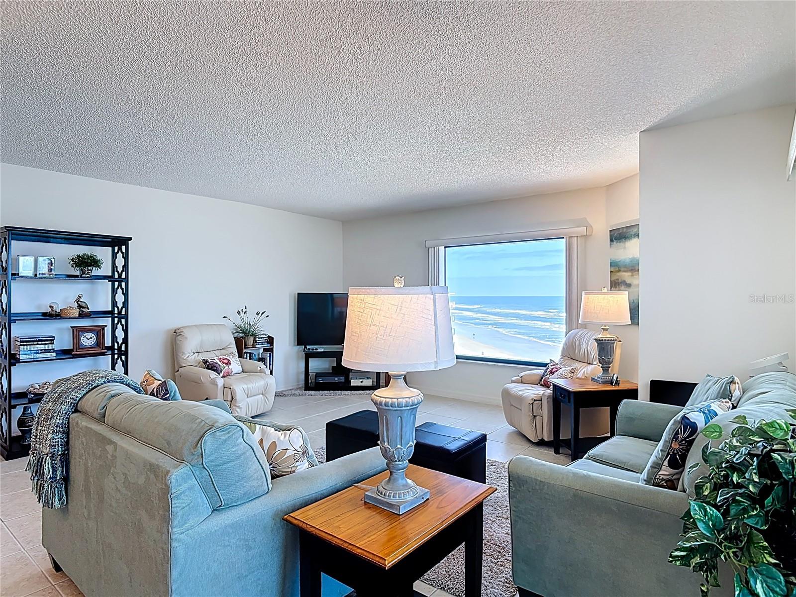 Image 20 of 43 For 5207 Atlantic Avenue 822