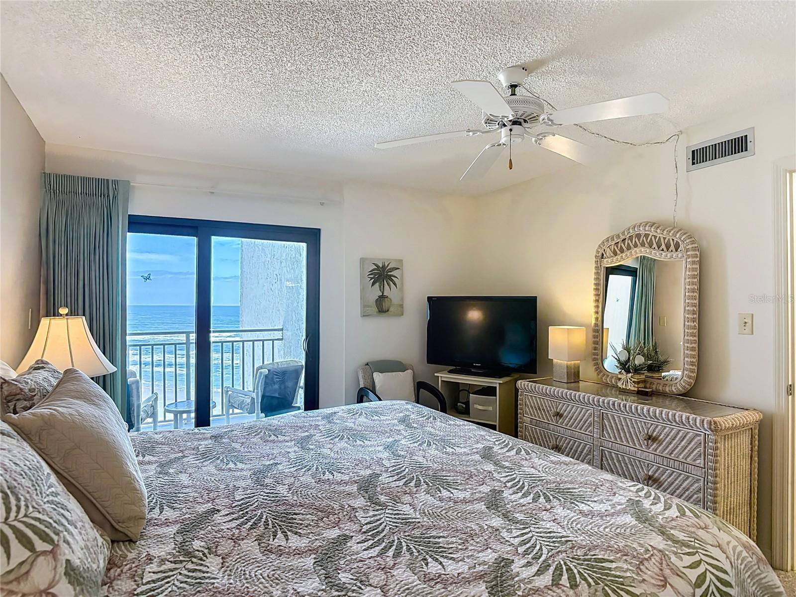 Image 29 of 43 For 5207 Atlantic Avenue 822