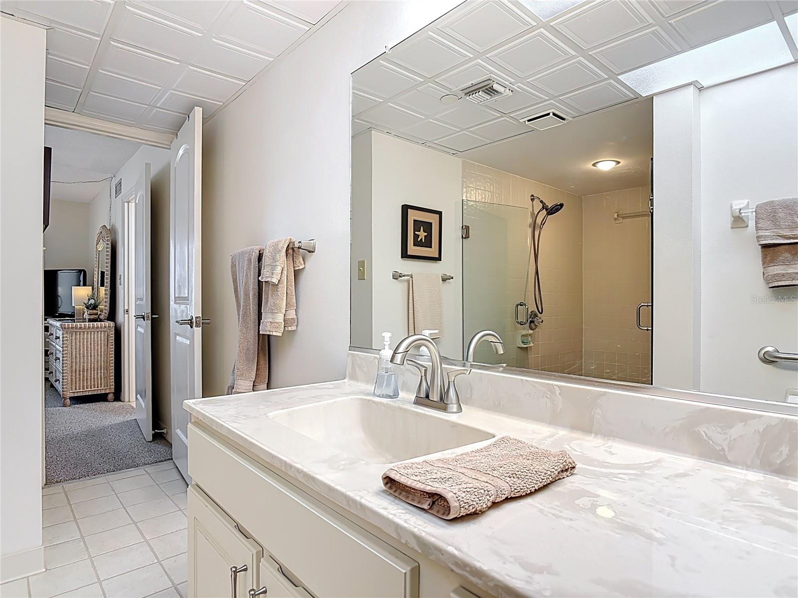 Image 34 of 43 For 5207 Atlantic Avenue 822