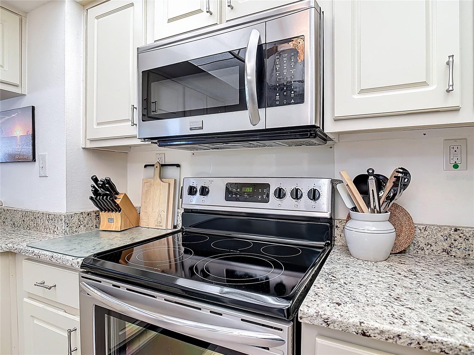 Image 9 of 43 For 5207 Atlantic Avenue 822