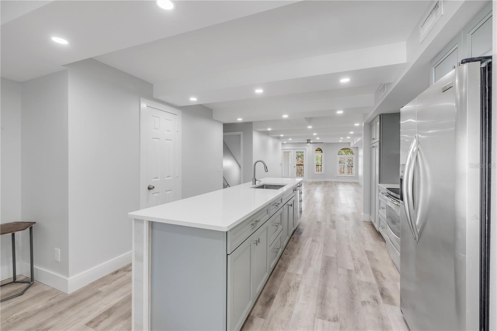 Image 12 of 80 For 135 Marina Bay Drive