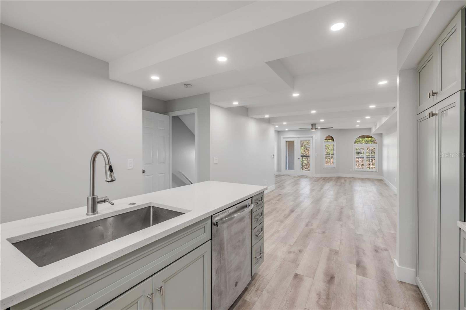 Image 17 of 80 For 135 Marina Bay Drive