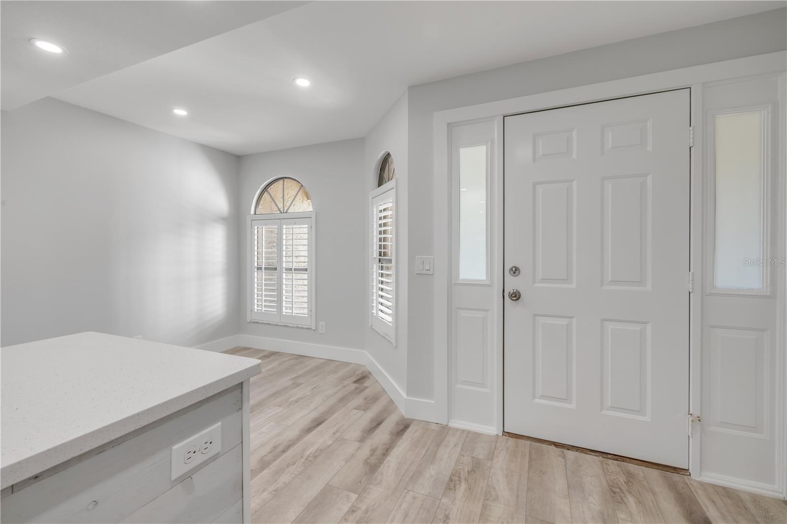 Image 18 of 80 For 135 Marina Bay Drive