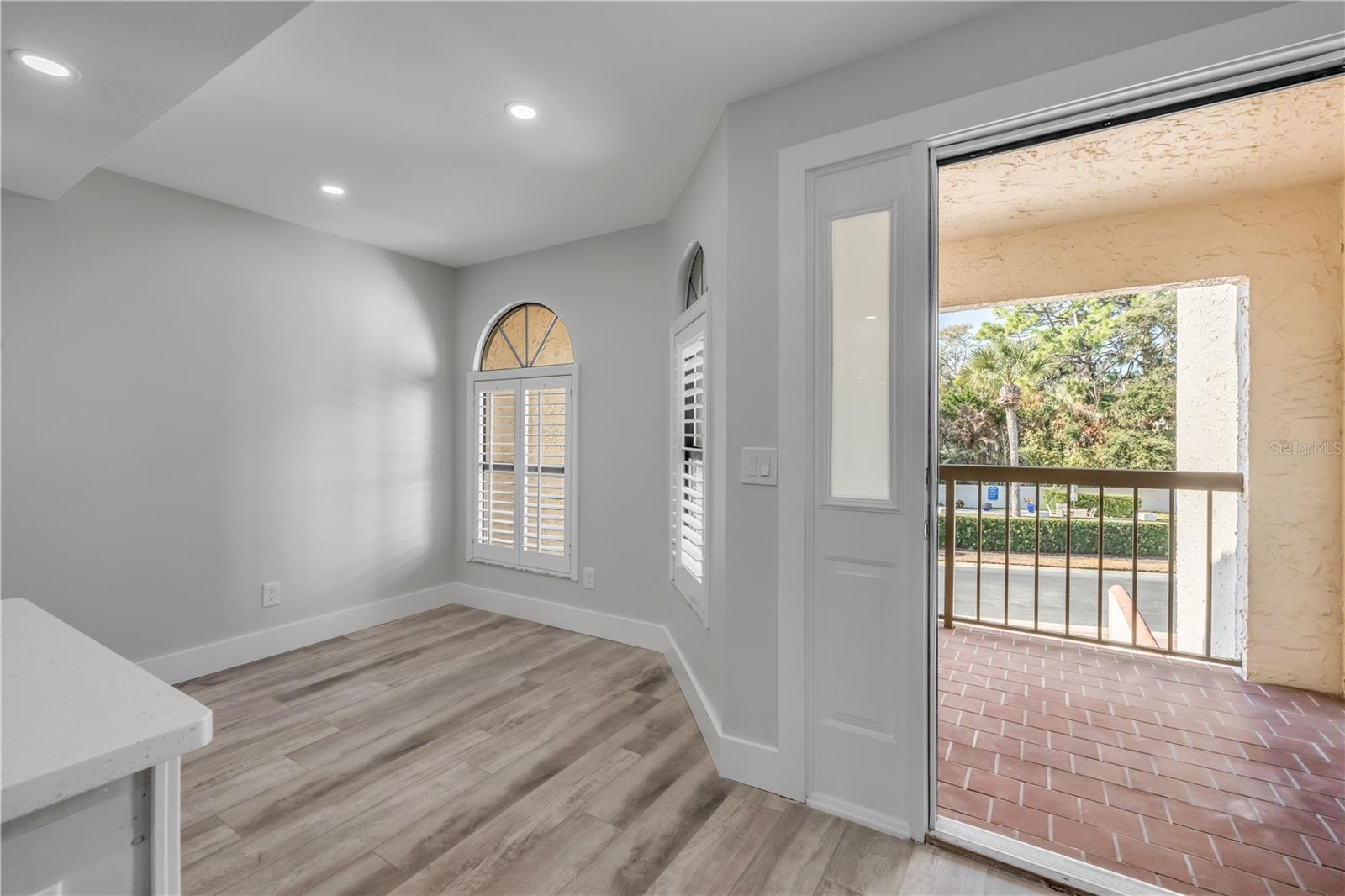 Image 19 of 80 For 135 Marina Bay Drive