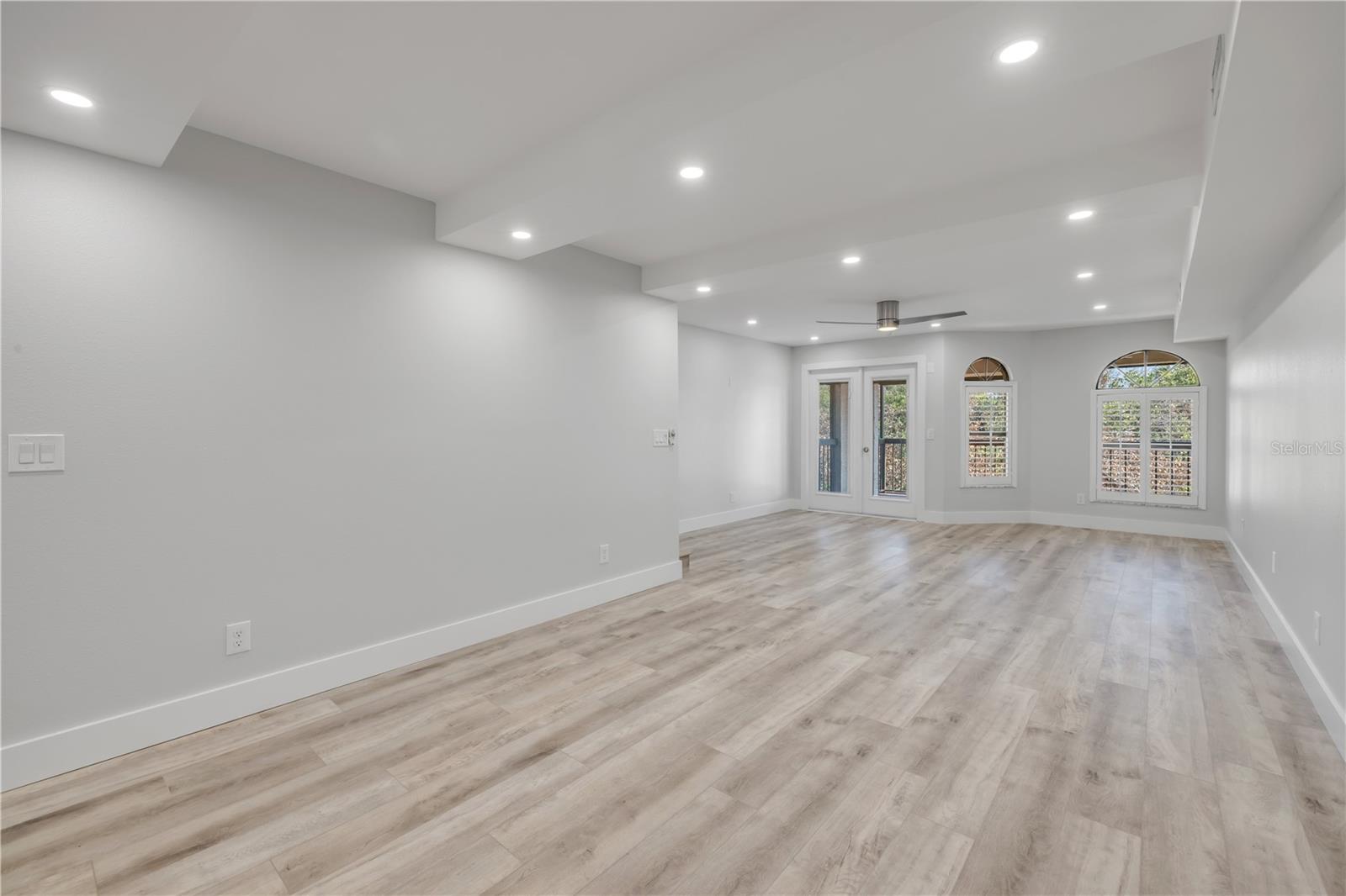 Image 23 of 80 For 135 Marina Bay Drive