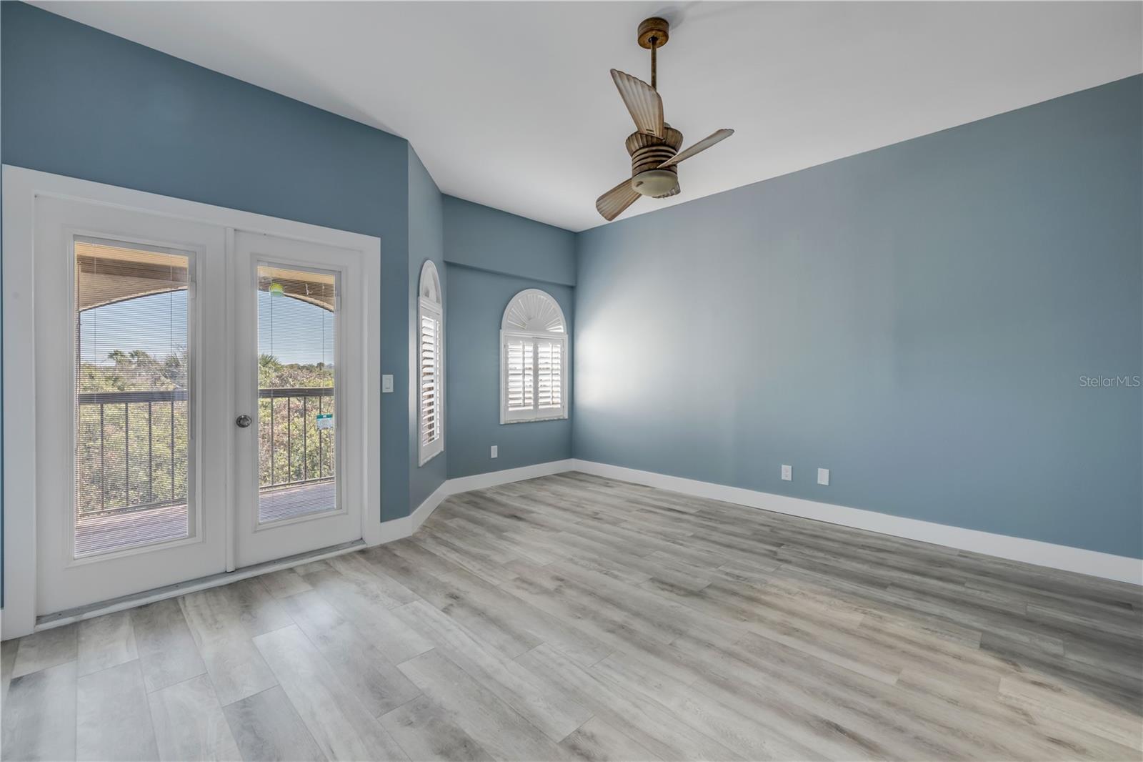 Image 30 of 80 For 135 Marina Bay Drive