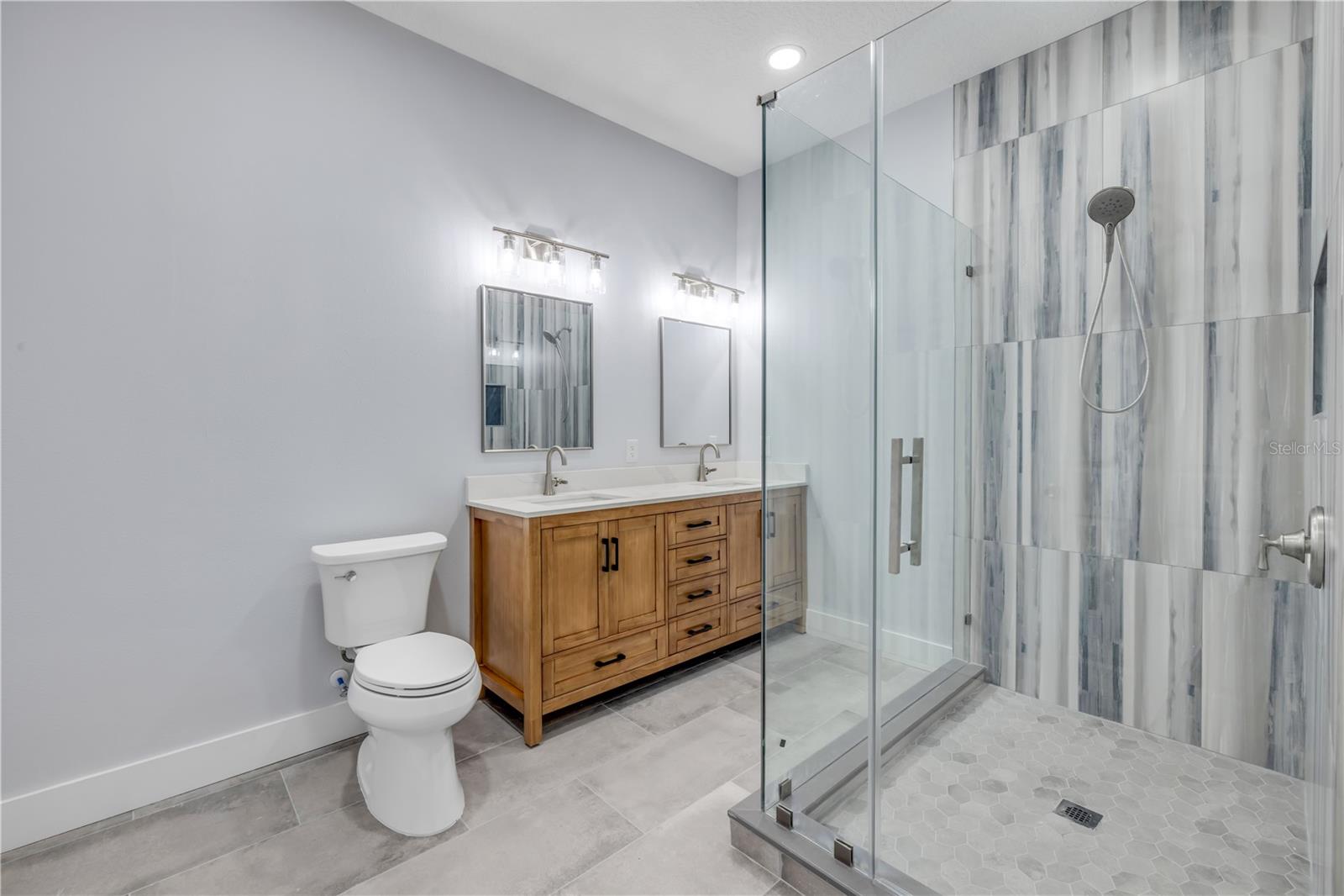 Image 34 of 80 For 135 Marina Bay Drive