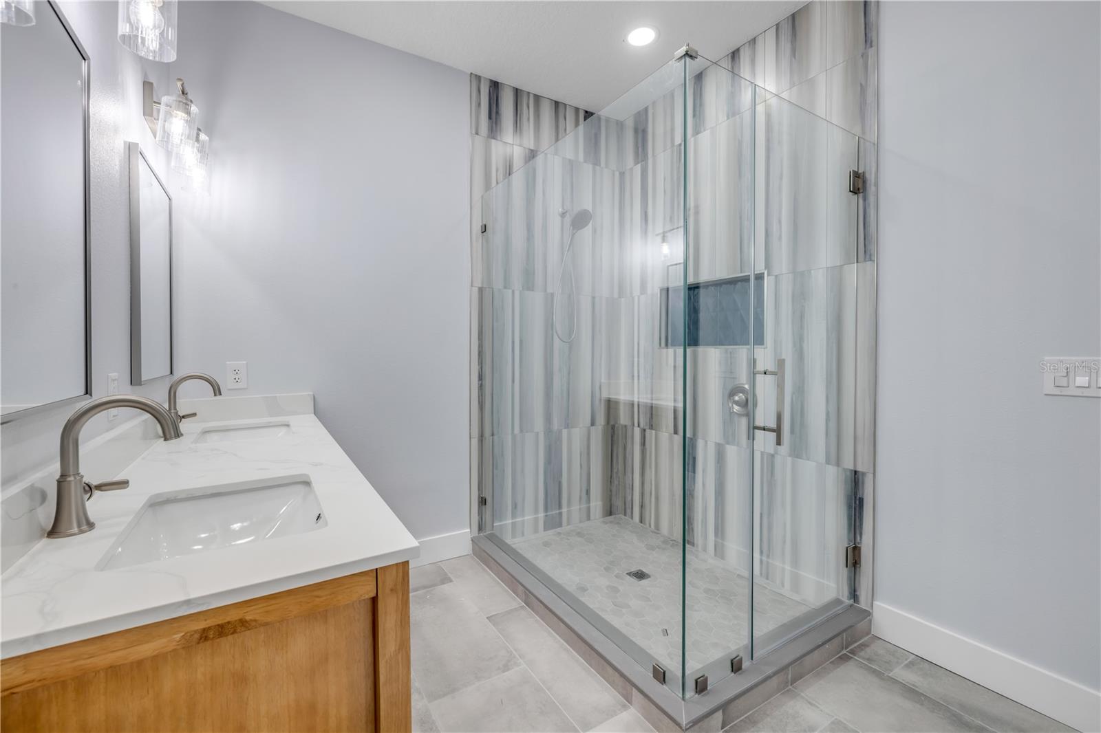 Image 35 of 80 For 135 Marina Bay Drive