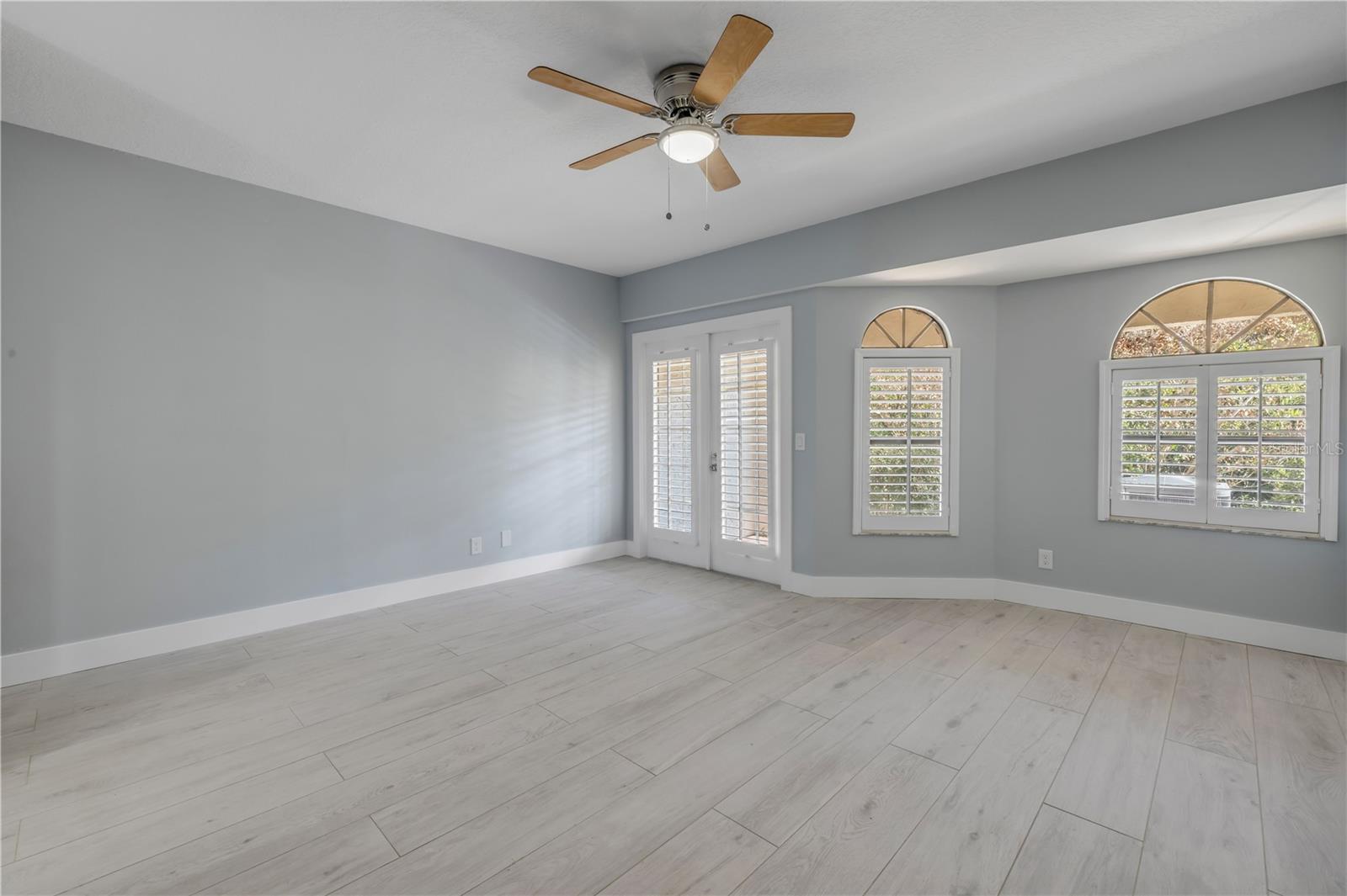 Image 43 of 80 For 135 Marina Bay Drive