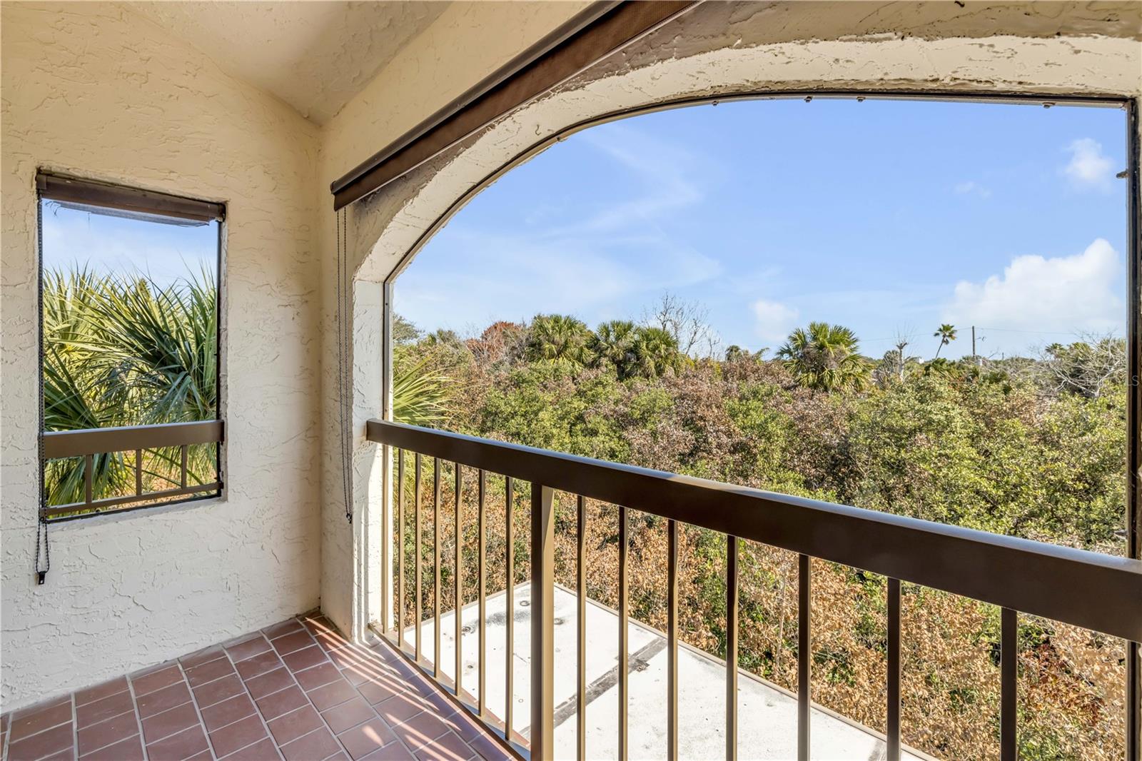 Image 58 of 80 For 135 Marina Bay Drive