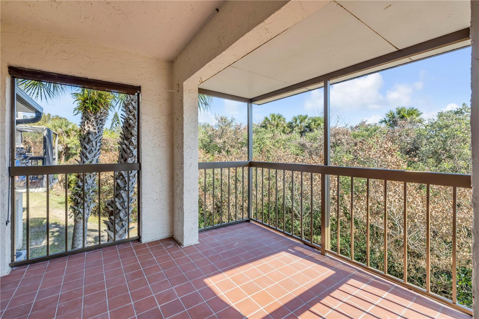 Image 60 of 80 For 135 Marina Bay Drive