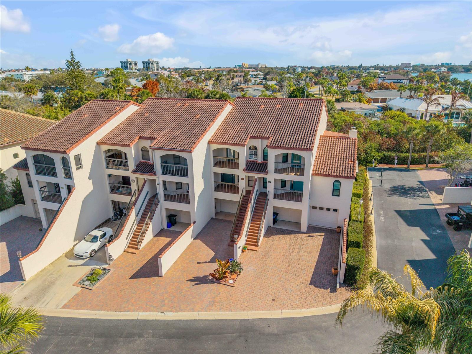 Image 9 of 80 For 135 Marina Bay Drive