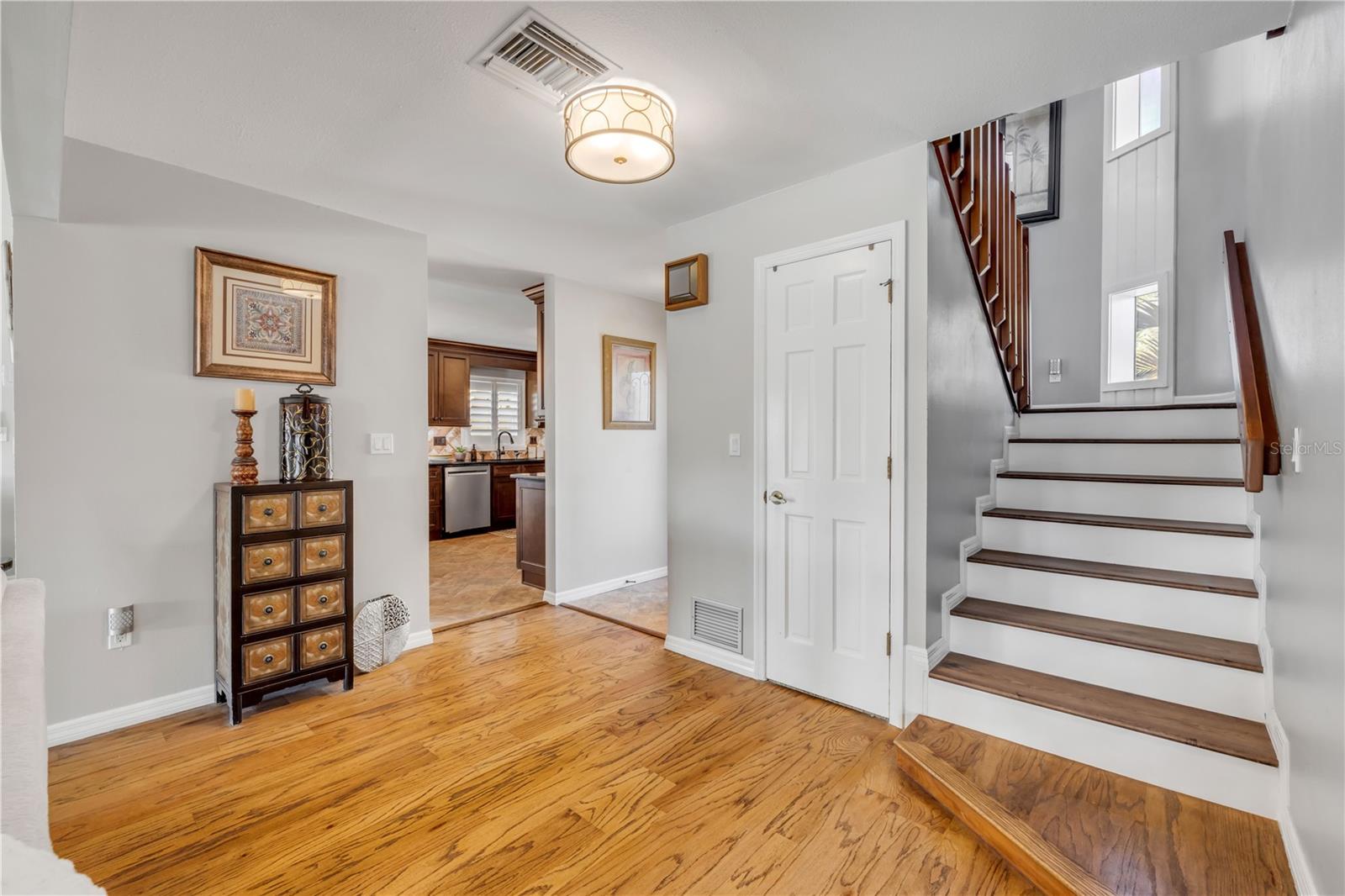 Image 17 of 99 For 102 Via Duomo