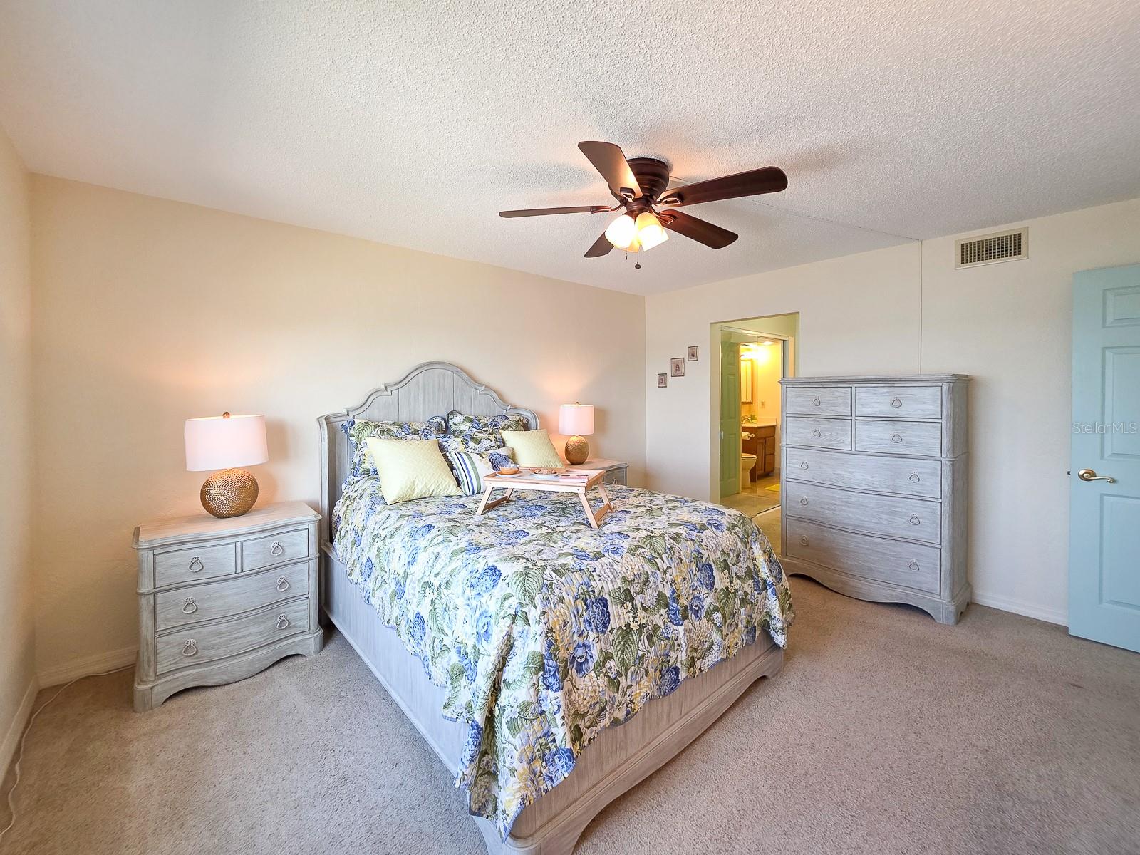 Image 21 of 61 For 3606 Peninsula Drive 208