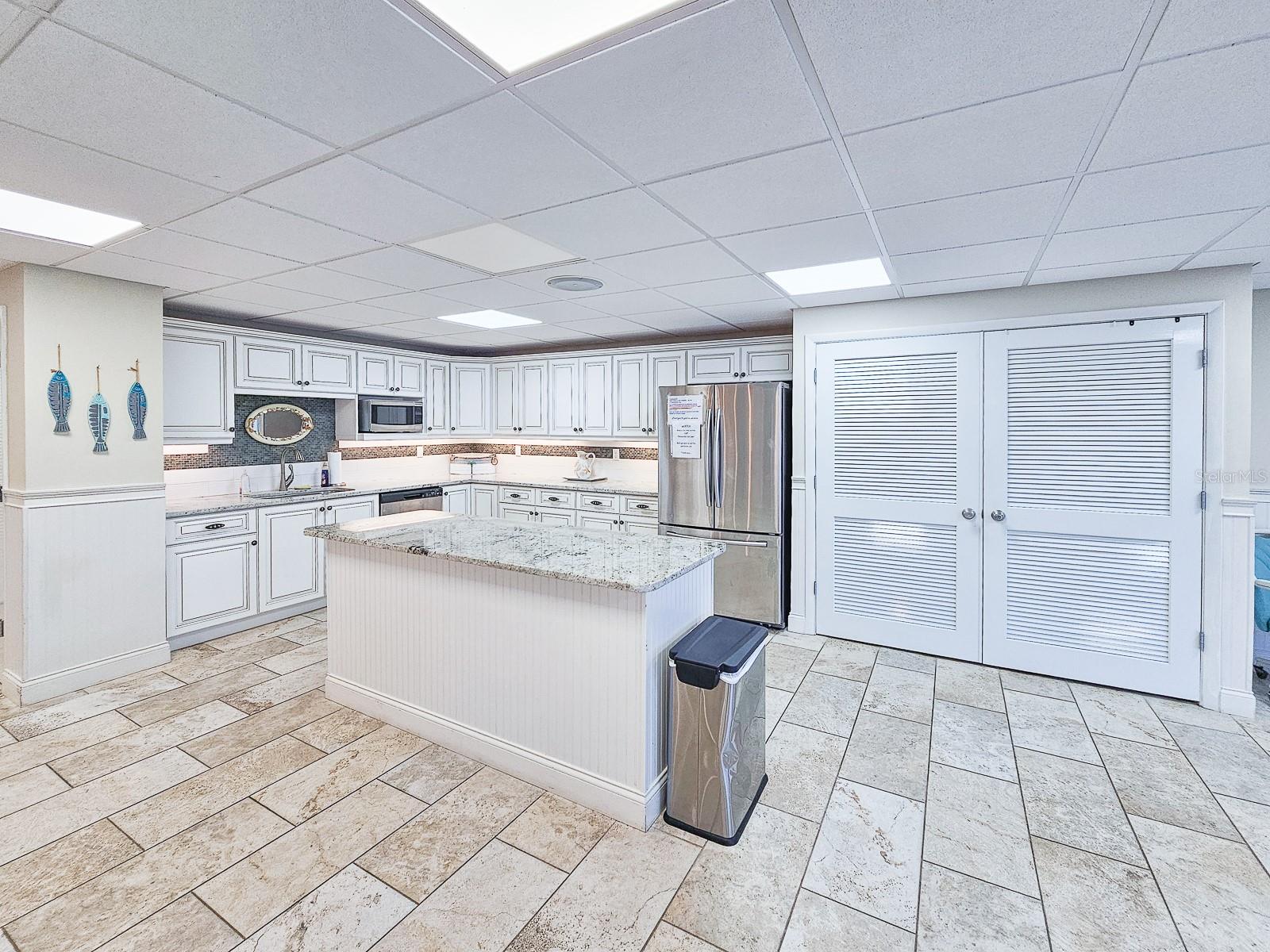 Image 50 of 61 For 3606 Peninsula Drive 208