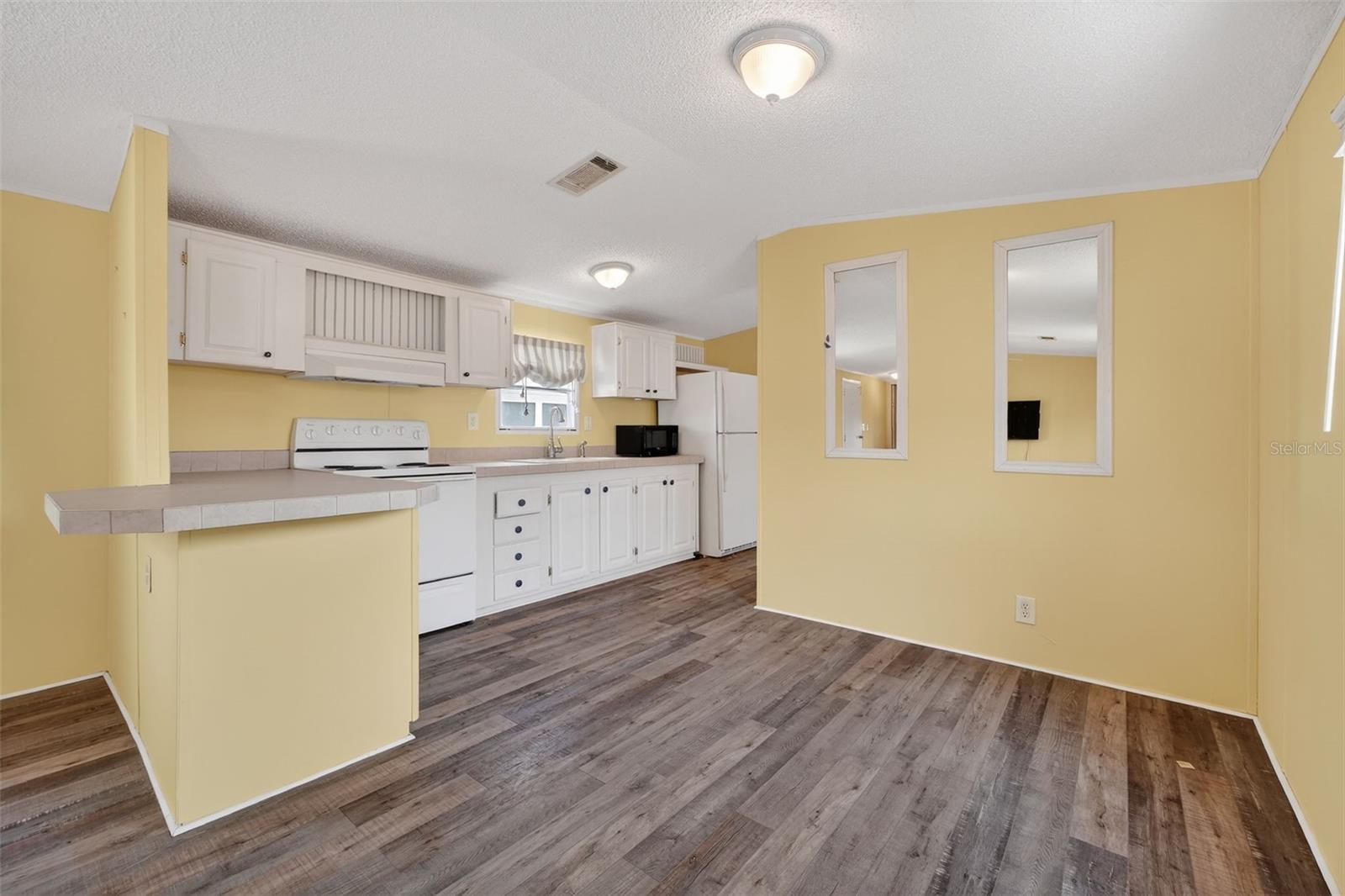 Image 27 of 47 For 153 Gary Avenue