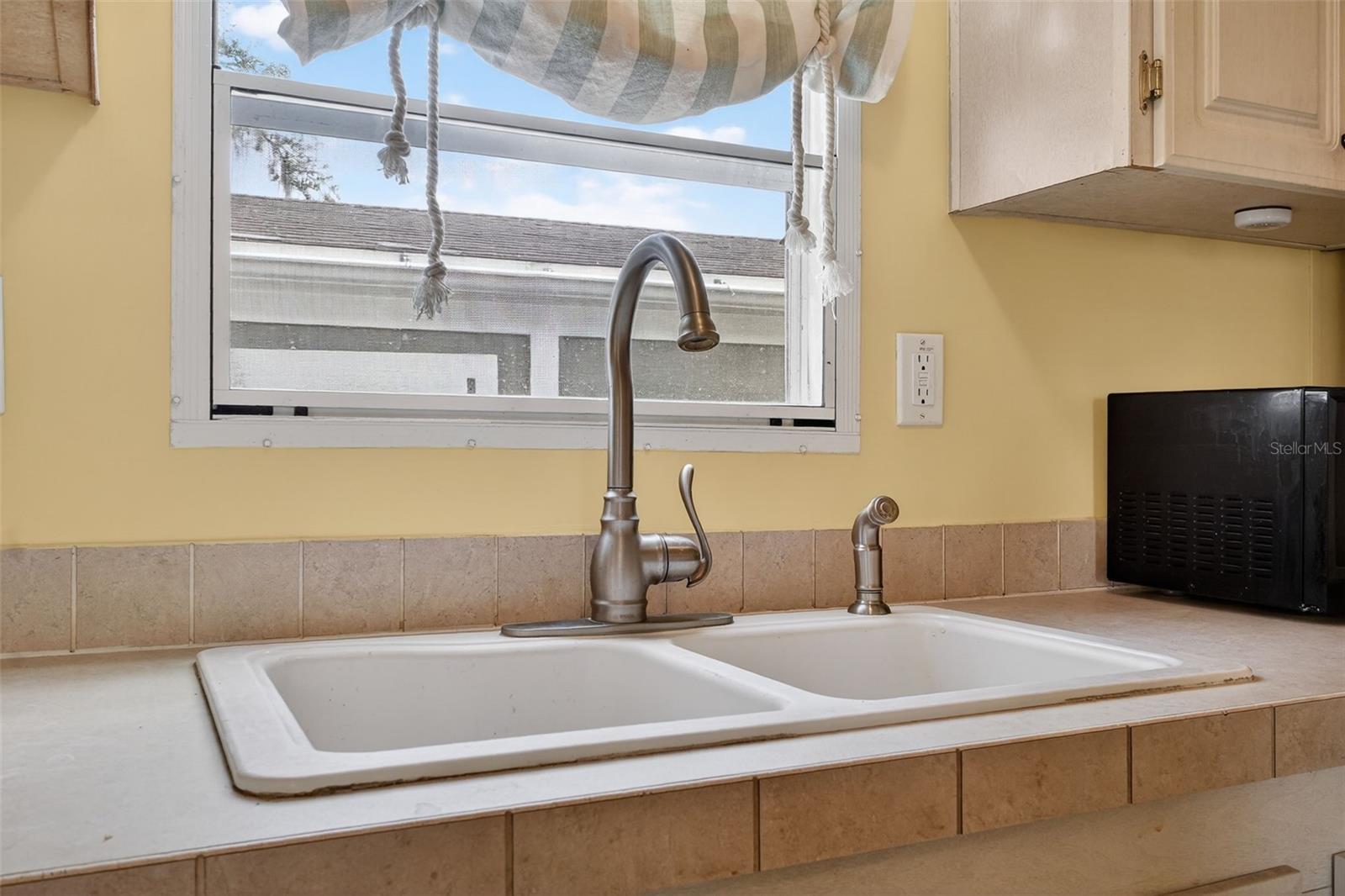 Image 28 of 47 For 153 Gary Avenue