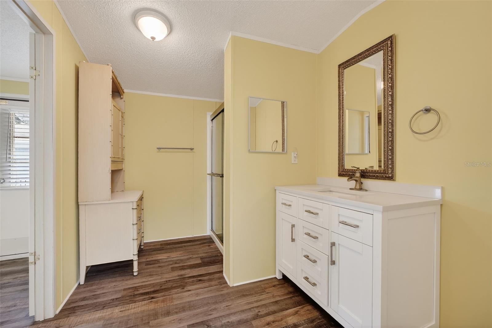 Image 41 of 47 For 153 Gary Avenue