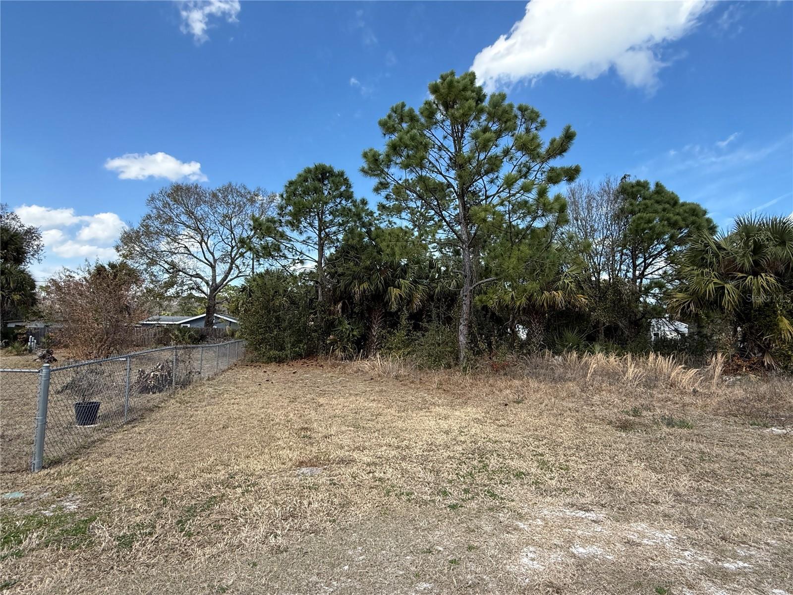 Image 2 of 6 For 1069 Massey Road