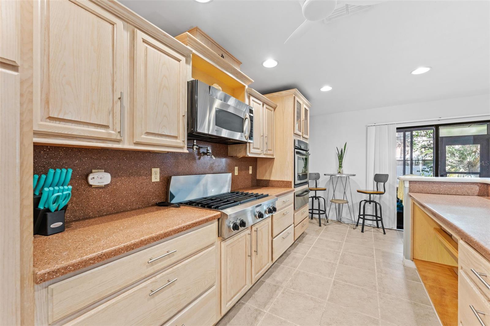 Image 12 of 41 For 178 Bluefish Place 5-10