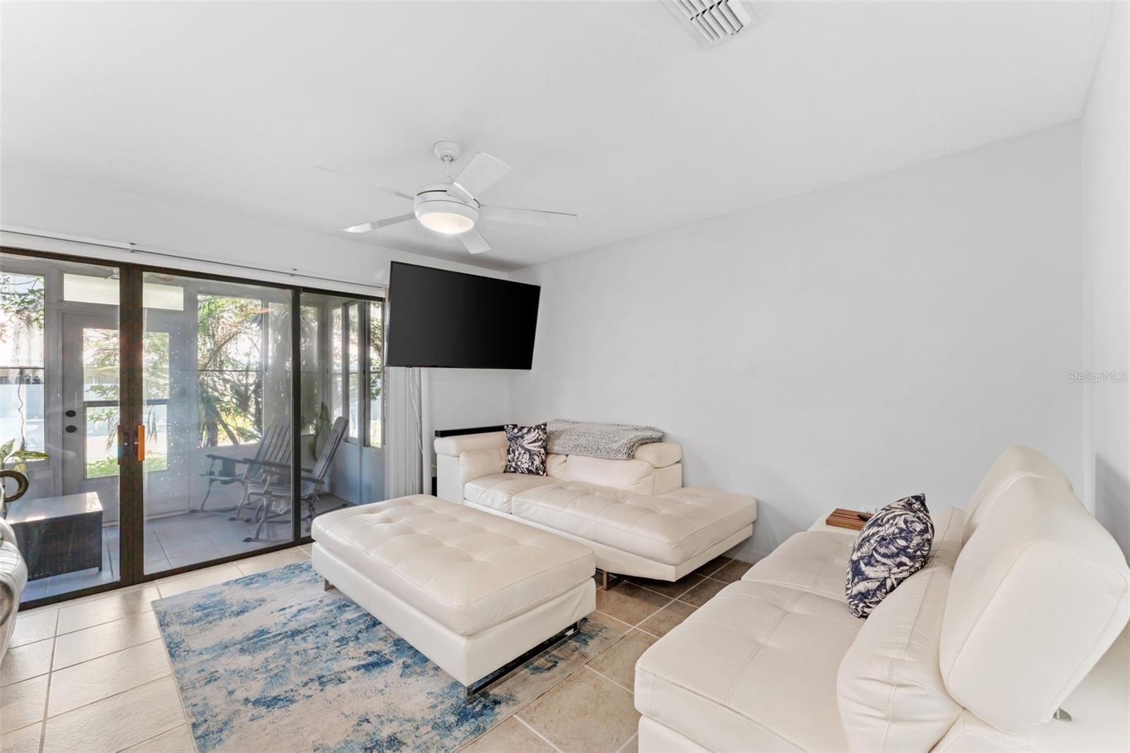 Image 15 of 41 For 178 Bluefish Place 5-10