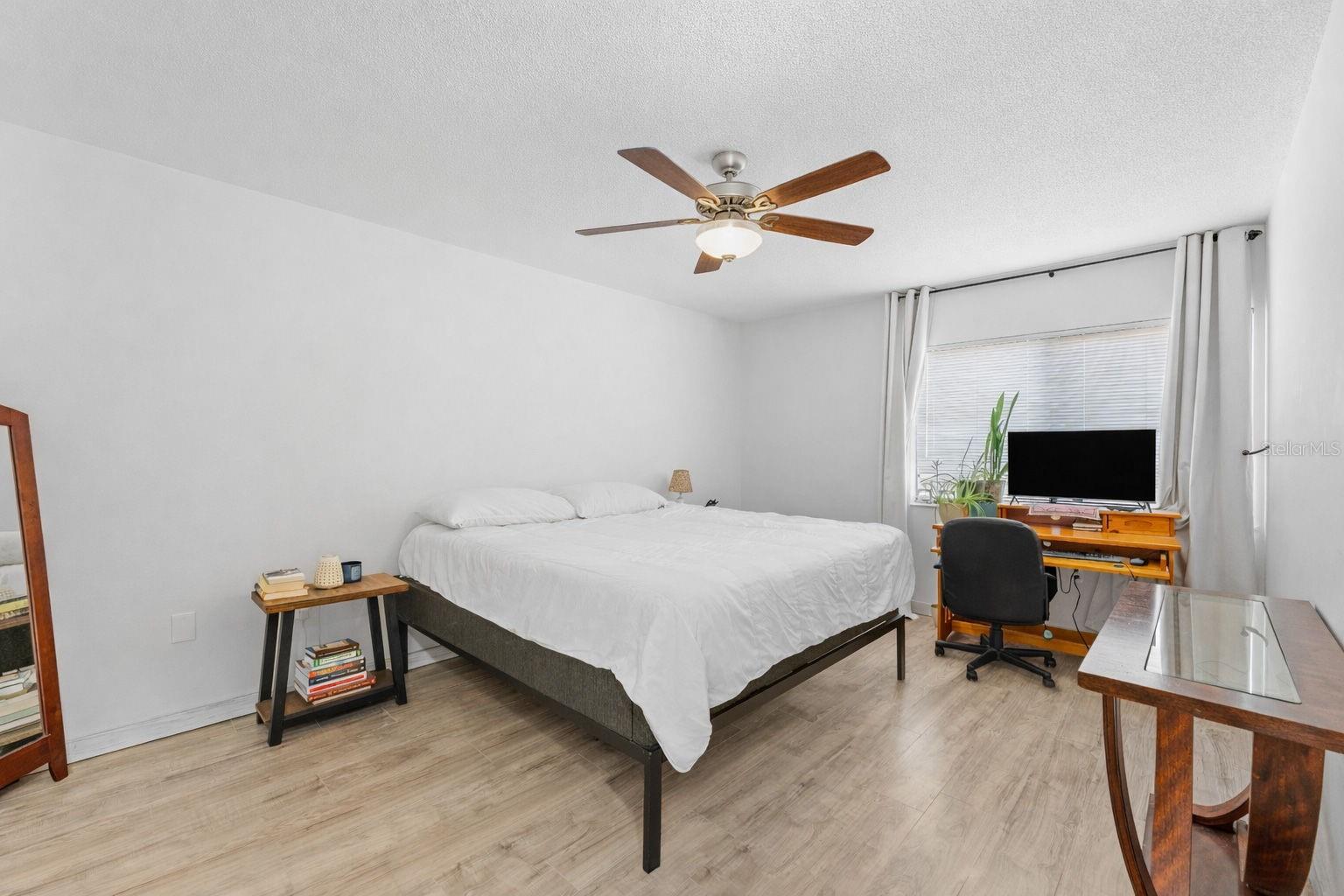 Image 20 of 41 For 178 Bluefish Place 5-10