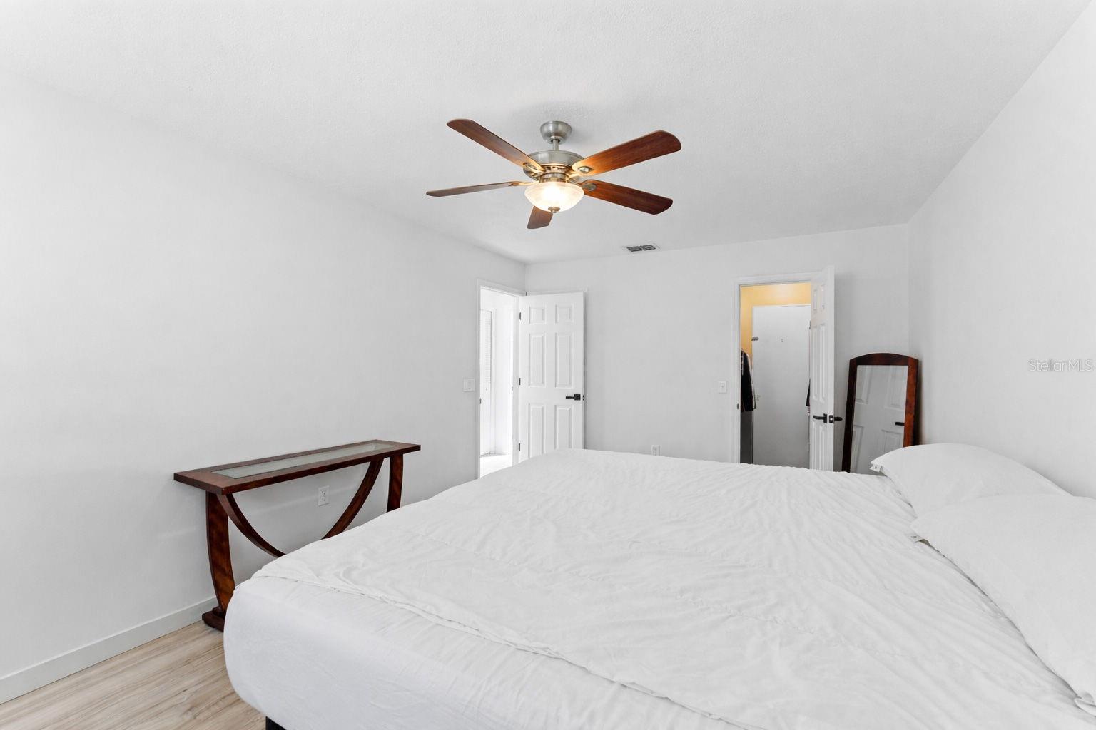 Image 21 of 41 For 178 Bluefish Place 5-10