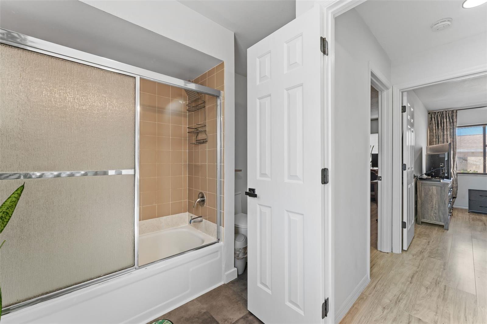 Image 24 of 41 For 178 Bluefish Place 5-10