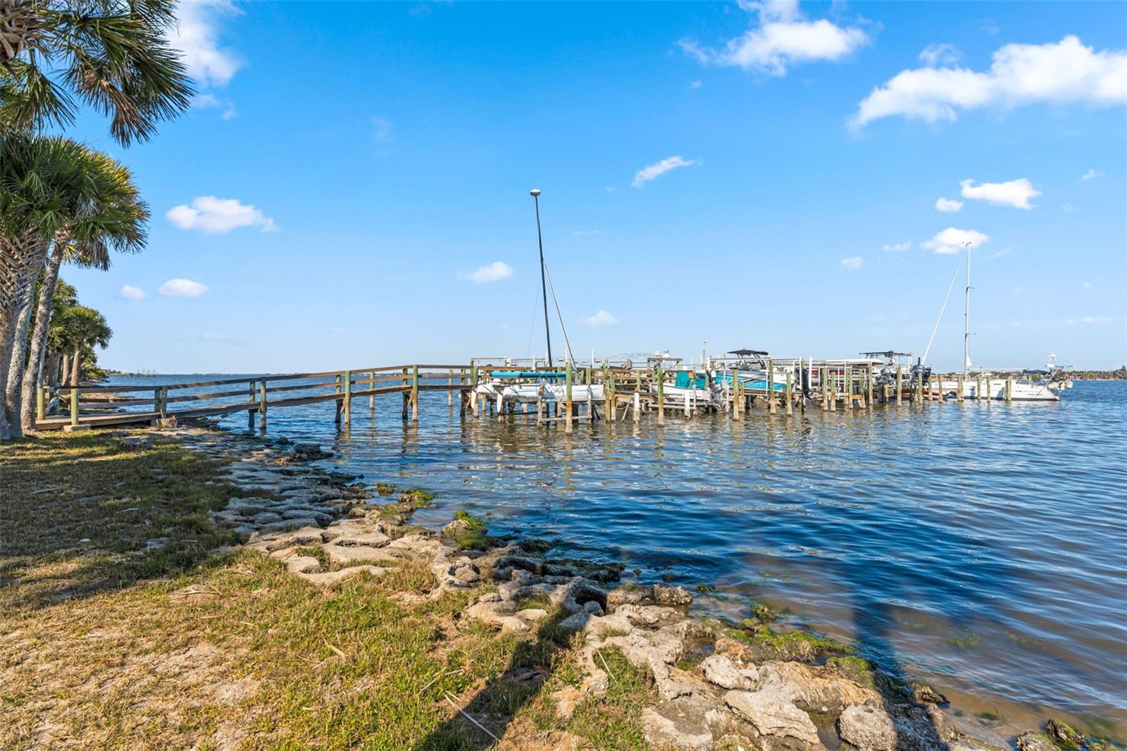 Image 30 of 41 For 178 Bluefish Place 5-10