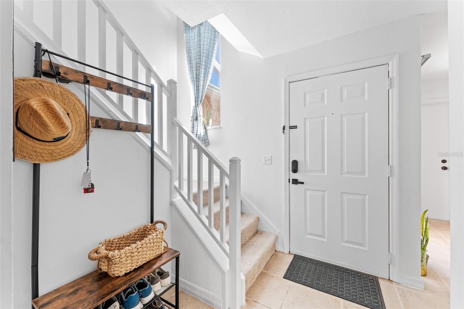 Image 7 of 41 For 178 Bluefish Place 5-10