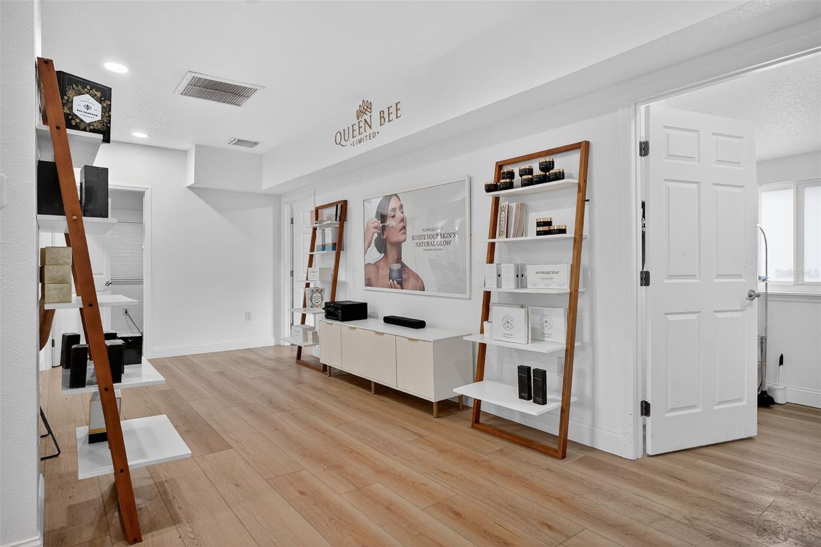 Image 16 of 44 For 411 Flagler Avenue 1