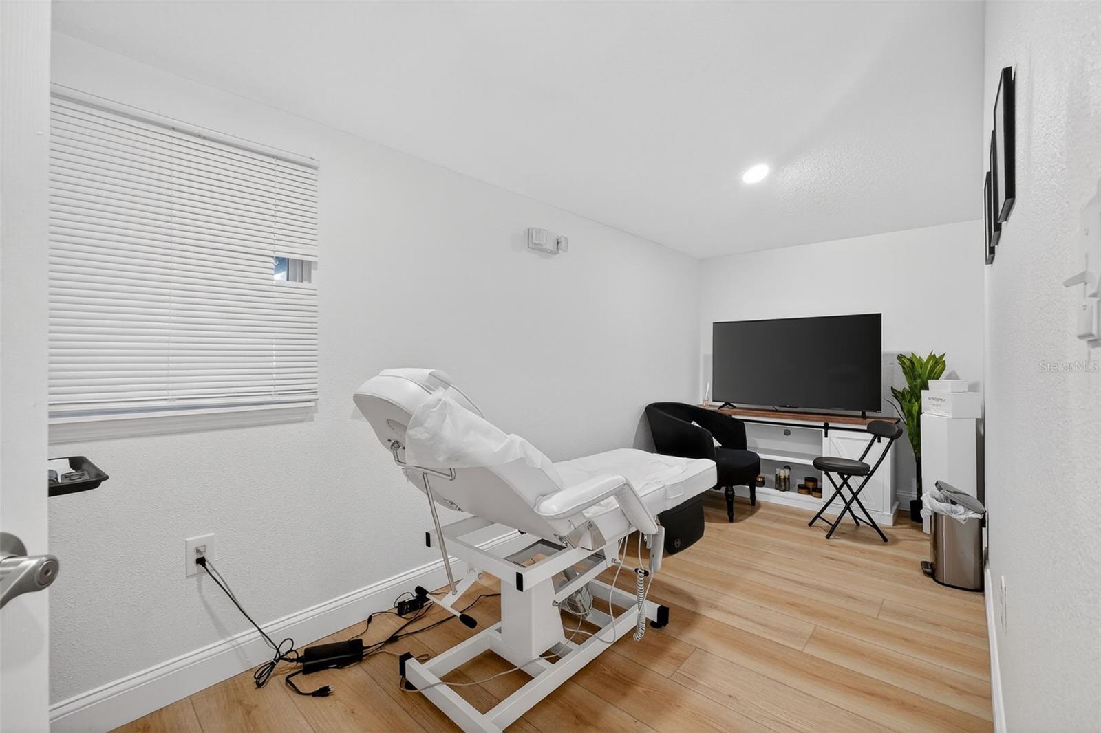 Image 18 of 44 For 411 Flagler Avenue 1